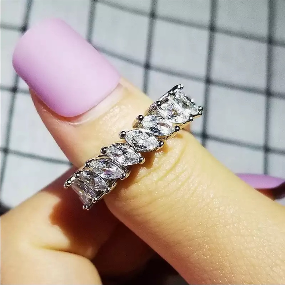 New Women’s Luxury 925 Silver Diamond Ring 💍